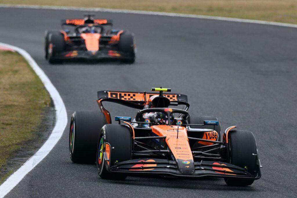 Meevaller voor Max Verstappen: Lando Norris botst vól op teamgenoot McLaren bij GP Canada