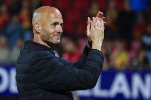 Dit is Paul Simonis: 'onbekende' toptrainer die naast baan bij Ajax greep, pakt nu 'unieke kans' in Duitsland