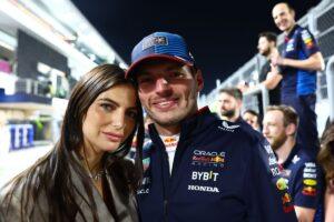Kelly Piquet deelt intieme beelden en looft geliefde Max Verstappen op bijzondere dag: 'Beste waar ik op kon hopen'