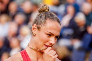 Topatlete Lieke Klaver neemt revanche voor onbegrijpelijk moment, aardbei steelt de show