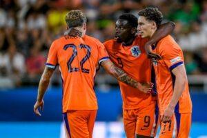 Jong Oranje laat kansen liggen, Denemarken trekt stand gelijk via spits Osula