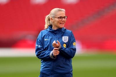 Sarina Wiegman over Oranje-clash op het EK: ‘Je kan het wel schudden, zeiden we tegen elkaar’