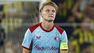 Feyenoord verliest van Fenerbahçe (5-2) en loopt Champions League mis