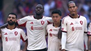 Zonder Diogo Jota gaat Liverpool op onvoorspelbare titeljacht: 'Voor rouw staat geen tijd'