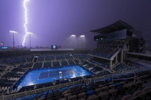 Zware omstandigheden zorgen opnieuw voor chaos tijdens Cincinnati Open: 'Er wordt niet meer gespeeld'