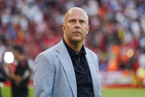 Emotionele Arne Slot mist Diogo Jota bij Liverpool: 'Ik wilde hem het veld insturen'