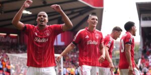 Nottingham Forest zet toon met overtuigende seizoensstart: 3–1 tegen Brentford