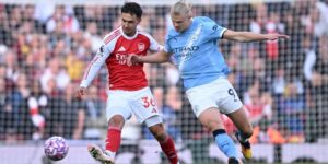 Arsenal toont veerkracht: City laat zege glippen in slotfase
