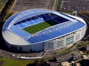 Brighton-baas waarschuwt: zonder nieuwe uitgavenregels in de Premier League dreigt een ramp