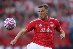 Forest gokt op Dyche: minder franje, meer resultaat
