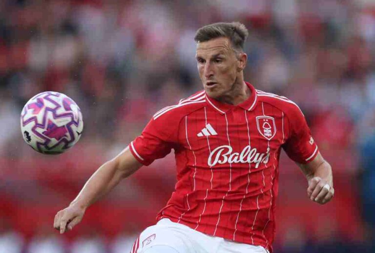 Forest gokt op Dyche: minder franje, meer resultaat