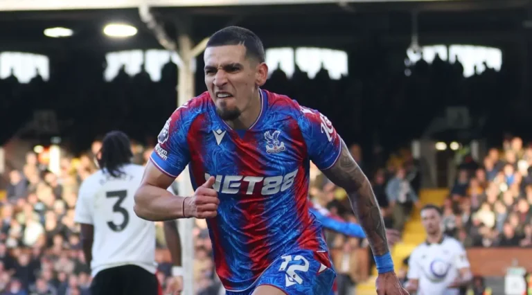 Het zou een droom zijn’ – Daniel Muñoz wil naar Man Utd