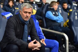 Van Mourinho tot Slot: waarom het verdedigen van de Premier League-titel zelden lukt
