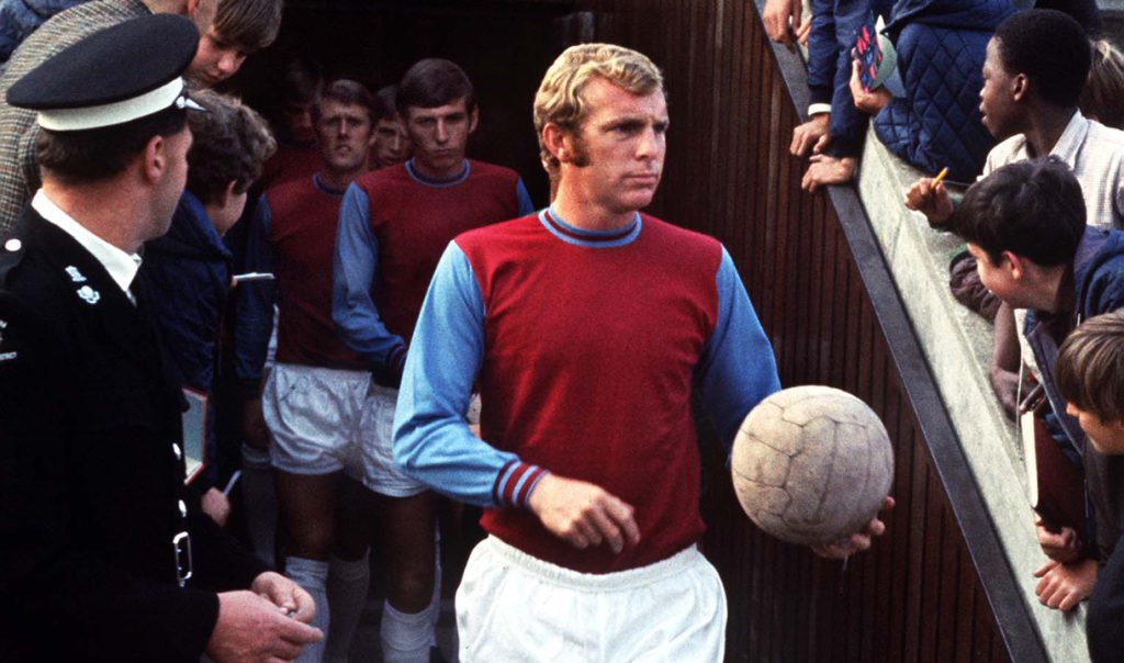 Bobby Moore, de gentleman die verdedigen tot kunst verhief