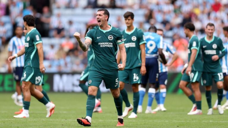 Brighton bezorgt Coventry City een pijnlijke afstraffing in eigen huis