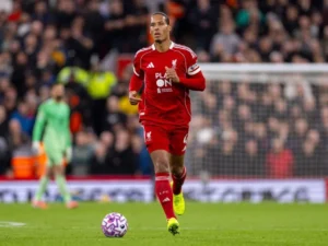 Virgil van Dijk opnieuw in verband gebracht met AC Milan