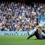 Haaland loodst Manchester City langs Ipswich na spannende slotfase