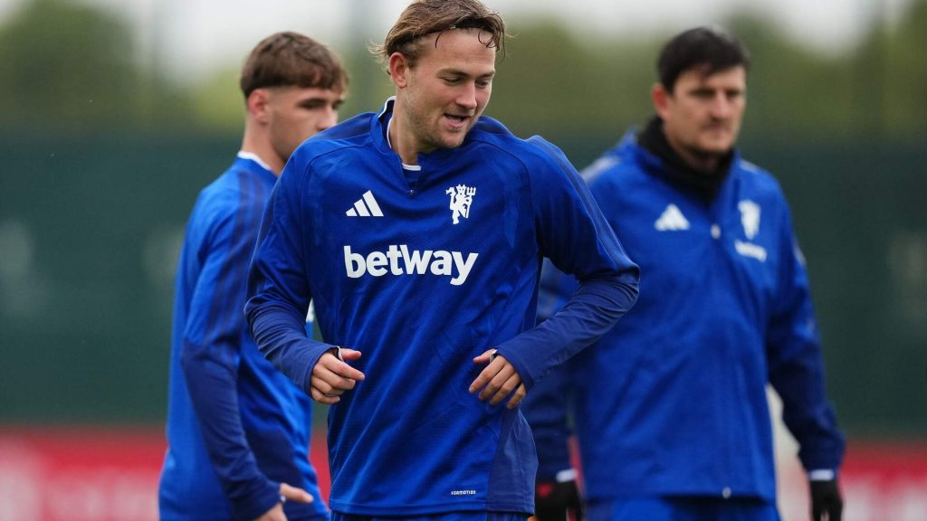 Matthijs de Ligt nadert rentree bij Manchester United na maandenlange blessurestrijd