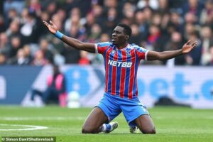 Manchester United heeft Sarr en Mateta in het vizier