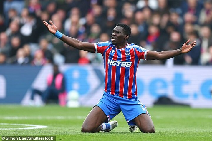 Manchester United heeft Sarr en Mateta in het vizier